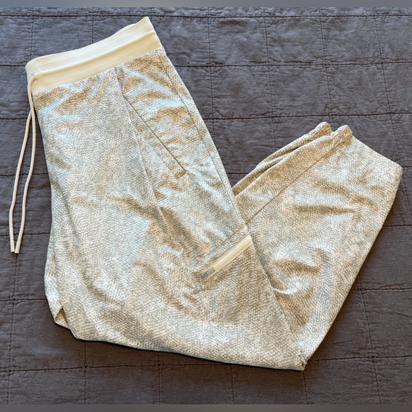 Athleta Pants - Athleta Venture Pant